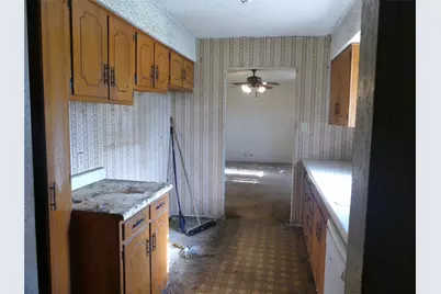 5324 Parker Henderson Road, Fort Worth, TX 76119 - Photo 15