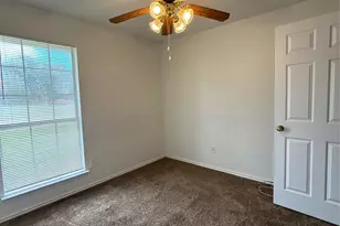 2209 Rockbluff Dr, Rowlett, TX 75088 - Photo 9
