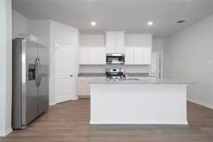 729 Orchid Wy, Pilot Point, TX 76258 - Photo 9