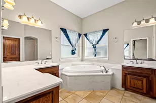 407 Valley View Ct, Rio Vista, TX 76093 - Photo 13