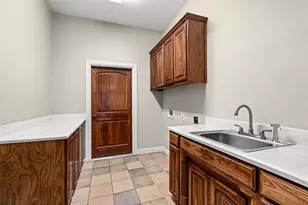 407 Valley View Ct, Rio Vista, TX 76093 - Photo 19