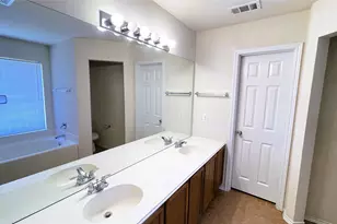 8210 Mossberg Dr, Arlington, TX 76002 - Photo 17
