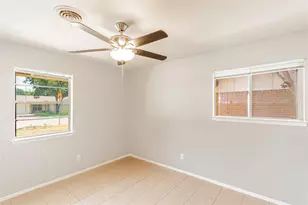 1021 Patricia St, Irving, TX 75060 - Photo 5