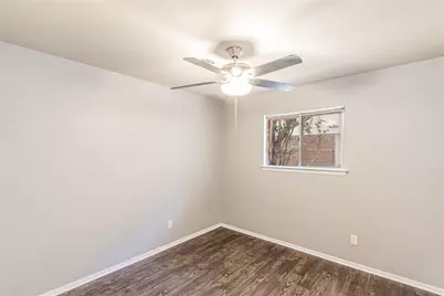 1021 Patricia Street, Irving, TX 75060 - Photo 9