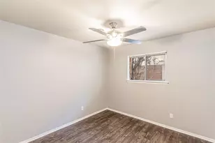 1021 Patricia St, Irving, TX 75060 - Photo 9