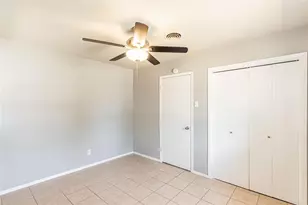 1021 Patricia St, Irving, TX 75060 - Photo 17