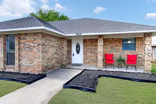 923 Moore St, Cedar Hill, TX 75104 - Photo 3