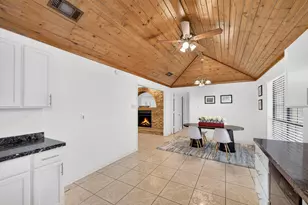 923 Moore St, Cedar Hill, TX 75104 - Photo 9