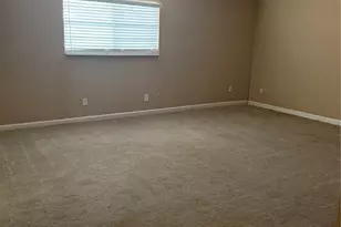 107 SE Harris St, Burleson, TX 76028 - Photo 5