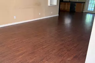 107 SE Harris St, Burleson, TX 76028 - Photo 5