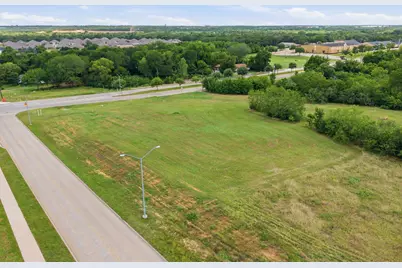 1340 W Broad Street, Mansfield, TX 76063 - Photo 9