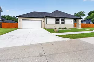 108 Griffin St, Waxahachie, TX 75165 - Photo 3