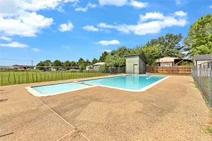 1901 Melissa Ln, Keene, TX 76031 - Photo 39