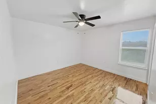 1020 Corral Dr, Granbury, TX 76048 - Photo 21