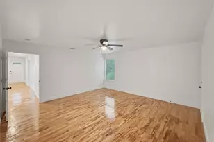 1020 Corral Dr, Granbury, TX 76048 - Photo 11
