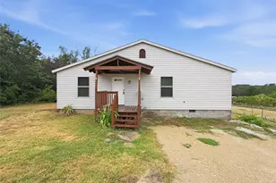 1020 Corral Dr, Granbury, TX 76048 - Photo 1