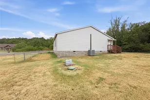 1020 Corral Dr, Granbury, TX 76048 - Photo 25
