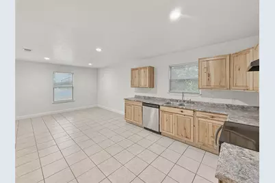 1020 Corral Drive, Granbury, TX 76048 - Photo 9