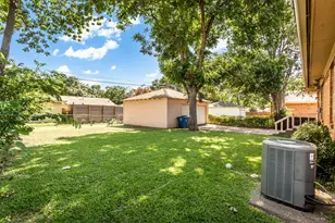 1830 Viewcrest Dr, Dallas, TX 75228 - Photo 27