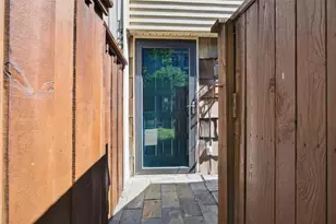 2702 Douglas Ave, Dallas, TX 75219 - Photo 3