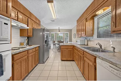 5003 Fairmount Drive, Arlington, TX 76017 - Photo 13