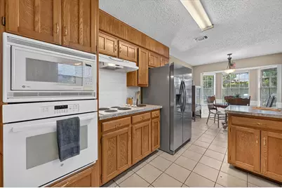5003 Fairmount Drive, Arlington, TX 76017 - Photo 11