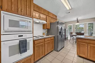 5003 Fairmount Dr, Arlington, TX 76017 - Photo 11