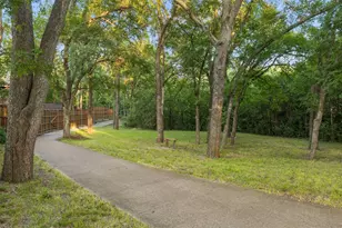 8732 Arbor Park Ct, Dallas, TX 75243 - Photo 39