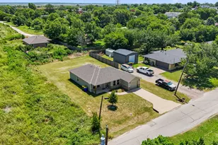 98 S Hickory St, Venus, TX 76084 - Photo 11