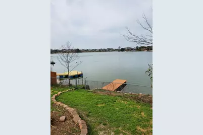 1211 Lakeshore Drive, Irving, TX 75060 - Photo 3