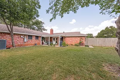 5024 Fall River Drive, Fort Worth, TX 76103 - Photo 25