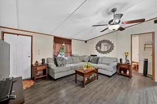 1103 Burnett Blvd, Alvarado, TX 76009 - Photo 5