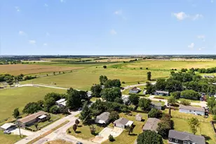 1103 Burnett Blvd, Alvarado, TX 76009 - Photo 29