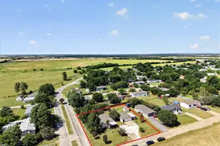 1103 Burnett Blvd, Alvarado, TX 76009 - Photo 31