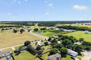 1103 Burnett Blvd, Alvarado, TX 76009 - Photo 33