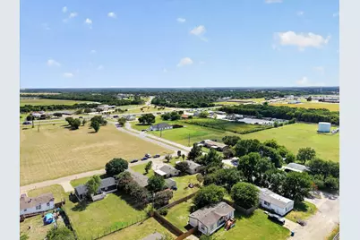 1103 Burnett Boulevard, Alvarado, TX 76009 - Photo 33