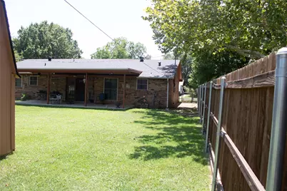 304 NW Suzanne Terrace, Burleson, TX 76028 - Photo 23