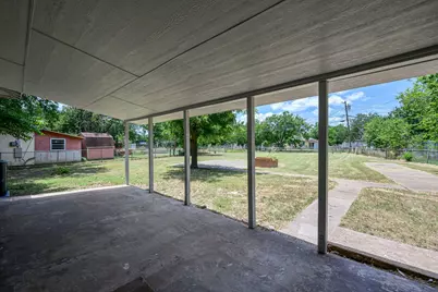 1906 SE 15th Avenue, Mineral Wells, TX 76067 - Photo 17