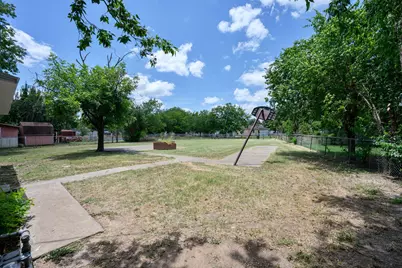 1906 SE 15th Avenue, Mineral Wells, TX 76067 - Photo 19