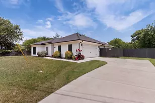 115 Dunlap St, Waxahachie, TX 75165 - Photo 3