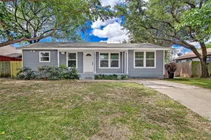 624 E Ellen Ave, Hurst, TX 76053 - Photo 1