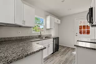 624 E Ellen Ave, Hurst, TX 76053 - Photo 7