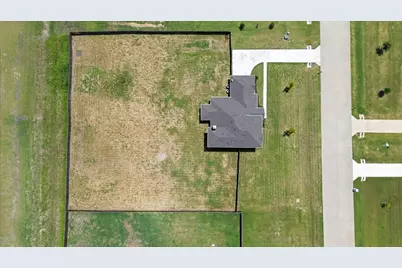 401 Berkeley Drive, Waxahachie, TX 75167 - Photo 37