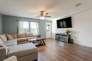 420 Red Rock Trl, Fort Worth, TX 76052 - Photo 11