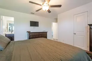 420 Red Rock Trl, Fort Worth, TX 76052 - Photo 15