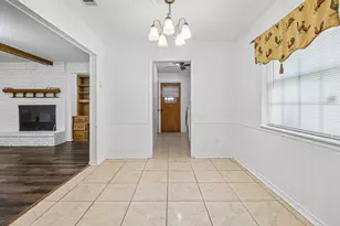 2030 Huntington Dr, Grand Prairie, TX 75051 - Photo 11