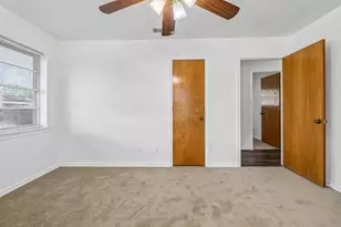 2030 Huntington Dr, Grand Prairie, TX 75051 - Photo 29