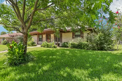 2030 Huntington Drive, Grand Prairie, TX 75051 - Photo 3