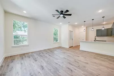 4418 Myrtle, Dallas, TX 75210 - Photo 3