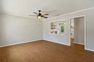346 Lorna St, Burleson, TX 76028 - Photo 9